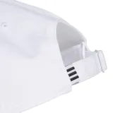 Gorro Adidas con visera, modelo Baseball 3S Cap CT, color blanco con logo de Adidas y tres rayas bordadas en negro.