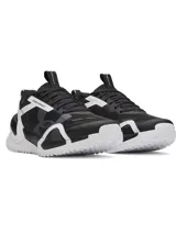 Championes de entrenamiento Under Armour Reign XT para mujer, con diseño en color negro y blanco. Presentan una parte superior de malla ligera con estructura de TPU para mayor sujeción, entresuela UA HOVR de doble densidad para amortiguación y tecnología UA TriBase para maximizar el contacto con el suelo y mejorar la estabilidad.