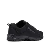 Championes de trekking Columbia modelo Firecamp III, color negro. Diseño impermeable con tecnología Omni-Tech, entresuela TechLite para mayor amortiguación y suela Omni-Grip para tracción en diversos terrenos.