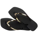 Ojotas Havaianas modelo Slim Square con base negra de diseño cuadrado y tiras finas decoradas con lentejuelas doradas.
