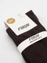 Pack de dos pares de medias de caña media color marrón con textura acanalada.
