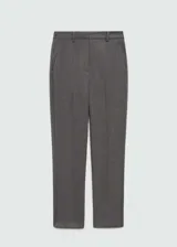 Pantalón gris de tiro medio, corte skinny y diseño crop con trabillas para cinturón y bolsillos laterales.