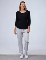 Remera azul marino de algodón, marca Ruby Rd, con escote redondo y mangas 3/4.