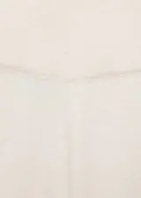 Pantalón de punto fino con diseño wide leg, tiro alto y cintura elástica.