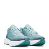 Championes de running Under Armour Infinite, color celeste con detalles en negro y suela blanca.