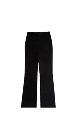 Pantalón recto cropped de tiro medio y fit slim color verde militar, confeccionado en tejido elástico, con cierre frontal oculto y sin bolsillos visibles.