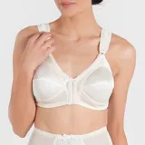 Soutien reductor clásico reforzado prendido adelante, sin aro. Breteles anchos acolchados regulables. Ganchos reforzados. Confeccionado con tela que contiene fibra LYCRA
