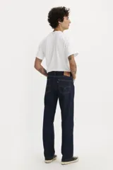 Jean Levi's 505 Regular Fit de hombre, color azul oscuro, de pierna recta, tiro alto y cierre de cremallera. Confeccionado en denim 100% algodón sin elasticidad y diseño de 5 bolsillos.
