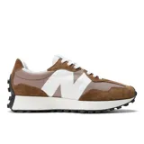 Championes New Balance 327 unisex, color marrón y beige con logo "N" blanco en los laterales.