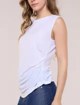 Musculosa blanca de modal y lyocell, de marca Elie Tahari, con escote a la base, sin mangas y frunces drapeados en los laterales.