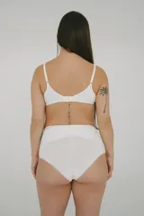 Pack de dos bombachas maternales negras de algodón, con cintura alta y refuerzo en la parte delantera y trasera.