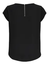 Top de manga corta color negro, con cuello redondo y cierre metálico visible en la parte posterior. Presenta un diseño de corte recto con ruedo ligeramente redondeado y más largo en la parte trasera.