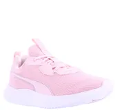Championes deportivos Puma modelo Resolve Smooth, color rosado con suela blanca. Presentan diseño de malla transpirable, cierre con cordones y logo de la marca en la lengüeta.