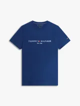 Remera Tommy Hilfiger de color azul, confeccionada en puro algodón, con cuello redondo y el logo de la marca bordado en el pecho.