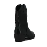 Bota tejana de caña baja color negro, con diseño bordado en la caña y en la puntera. Cuenta con taco cuadrado y punta ligeramente afinada.