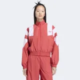 Campera deportiva Adidas Originals de corte holgado, color rojo con paneles blancos en los hombros y mangas. Presenta cierre frontal de cremallera, cuello alto y puños elásticos.