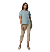 Remera Columbia para mujer de manga corta, color celeste, con cuello redondo y logo pequeño estampado en el pecho.