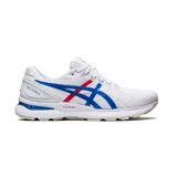 Championes Asics Gel-Nimbus 22 Retro Tokyo para hombre, color blanco con detalles en azul y rojo. Diseñados para corredores neutros, ofrecen amortiguación y absorción de impactos gracias a la tecnología GEL. La tecnología FLYTEFOAM Propel en la entresuela proporciona un paso más energético.