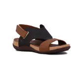 Sandalia casual de mujer con dos tiras anchas y pulsera ajustable con hebilla. Presenta una combinación de colores marrón oscuro y camel, con una plataforma de corcho y suela de goma oscura.