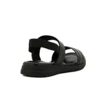 Sandalias de mujer Ramarim de suela baja, color negro, con dos tiras cruzadas en el empeine con textura sutil y tira elástica trasera para ajuste en el talón.