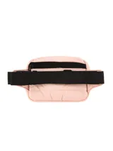 Riñonera de diseño compacto y funcional, confeccionada en tela acolchada de color negro. Cuenta con cierre principal, bolsillo trasero y correa ajustable para llevar a la cintura o cruzada.