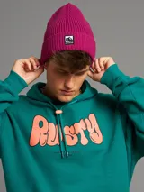 Gorro de lana celeste con logo de Rusty Mountain Club bordado en el frente.