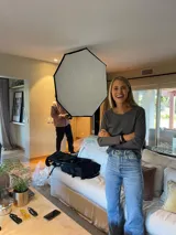 Remera manga larga color verde seco, de corte recto y cuello redondo.