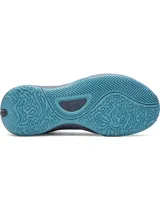 Championes de básquetbol Under Armour Lockdown 7, color azul con detalles en azul marino y celeste. Presentan parte superior de malla transpirable con superposiciones de cuero sintético, entresuela de EVA para una pisada reactiva y suela de caucho con patrón de tracción en espiga.