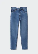 Jeans mom fit de tiro alto y lavado clásico, con cinco bolsillos, trabillas para cinturón y cierre frontal de cremallera y botón.