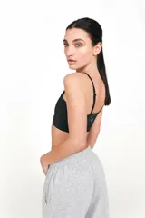 Pantalón de jogging gris melange de corte recto.