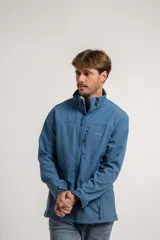 Campera negra de neopreno con cierre frontal y cuello alto.