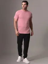 Remera rosa de algodón de Calvin Klein con cuello redondo, manga corta y logo en la manga.