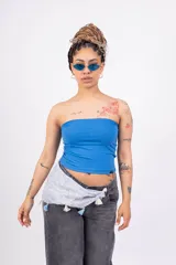 Top strapless de algodón con lycra, color rosa.