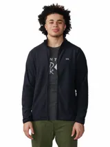 Campera polar con cierre frontal completo, cuello alto y mangas raglán. Cuenta con dos bolsillos laterales con cierre y logo de la marca bordado en el pecho.