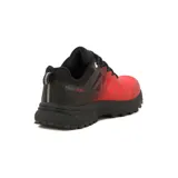 Championes de trekking Get A Grip, color rojo y negro, con suela de goma y cordones negros.