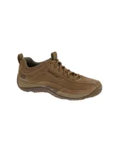 Zapatos de estilo casual de la marca Caterpillar, modelo Cognizant, confeccionados en nobuk color marrón con cordones tono sobre tono y suela de goma texturizada. Presentan detalles de la marca grabados en el lateral y la lengüeta.