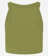 Blusa tipo crop top color verde oliva, confeccionada en tejido rib acanalado, con cuello halter y diseño sin mangas.