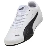 Championes Puma modelo Catch, de diseño deportivo en color rojo con detalles en negro, incluyendo la franja característica de la marca en el lateral y el logo en la puntera.