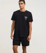 Bermuda masculina marca Blue Steel confeccionada en tejido ripstop, color negro, con cintura elástica, cordón de ajuste, bolsillos laterales y etiqueta decorativa aplicada.