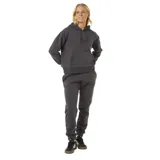 Pantalón de jogging negro, marca Rip Curl, modelo Surf Staple, con cintura elástica ajustable con cordón, bolsillos laterales y logo estampado en la pierna izquierda.