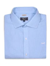 Camisa de manga larga RKF modelo Wf Pc, con estampado de cuadros vichy en color celeste y blanco, cuello italiano y logo bordado en el pecho.