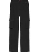 Pantalón cargo negro de corte cónico y talle alto, con cierre de cremallera y botón, bolsillos de parche ribeteados en la cintura y bolsillos tipo cargo.