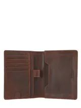 Billetera y porta pasaporte Hush Puppies modelo St Rainhill Passport, color marrón, confeccionada en cuero natural con costuras pespunteadas a tono y logo grabado en la parte inferior.