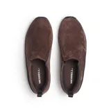 Zapato slip on Merrell modelo Jungle Moc, de color marrón, confeccionado en gamuza con suela de goma negra y diseño sin cordones.