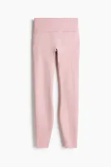 Leggings deportivos de tiro alto con cintura ancha, confeccionados en tejido funcional SoftMove color rosado.