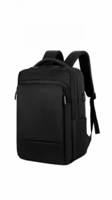 Mochila urbana de diseño minimalista en color negro, con compartimento principal amplio, bolsillo frontal con cierre y correas acolchadas ajustables. Incluye puerto USB externo y compartimento interno para laptop.