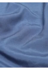 Camisa de manga corta Arrow confeccionada en mezcla de lino y algodón, color azul, con cuello solapa y cierre frontal de botones.