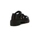 Sandalias de mujer negras con tiras anchas entrecruzadas y hebilla lateral. Plataforma con suela track.