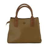 Cartera Darkness de cuero sintético color blanco con detalles en marrón. Tiene doble asa corta y correa larga desmontable.