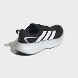 Championes de running Adidas Supernova Glide, color negro con las tres tiras características en blanco en los laterales y suela de plataforma amortiguada blanca. Confeccionados con exterior textil liviano y suela de caucho.